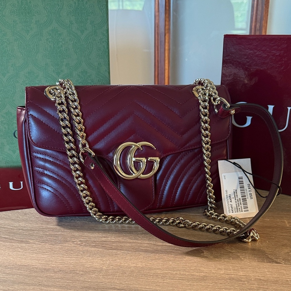 Gucci GG Marmont Medium Leather Shoulder Bag - Rosso Ancora